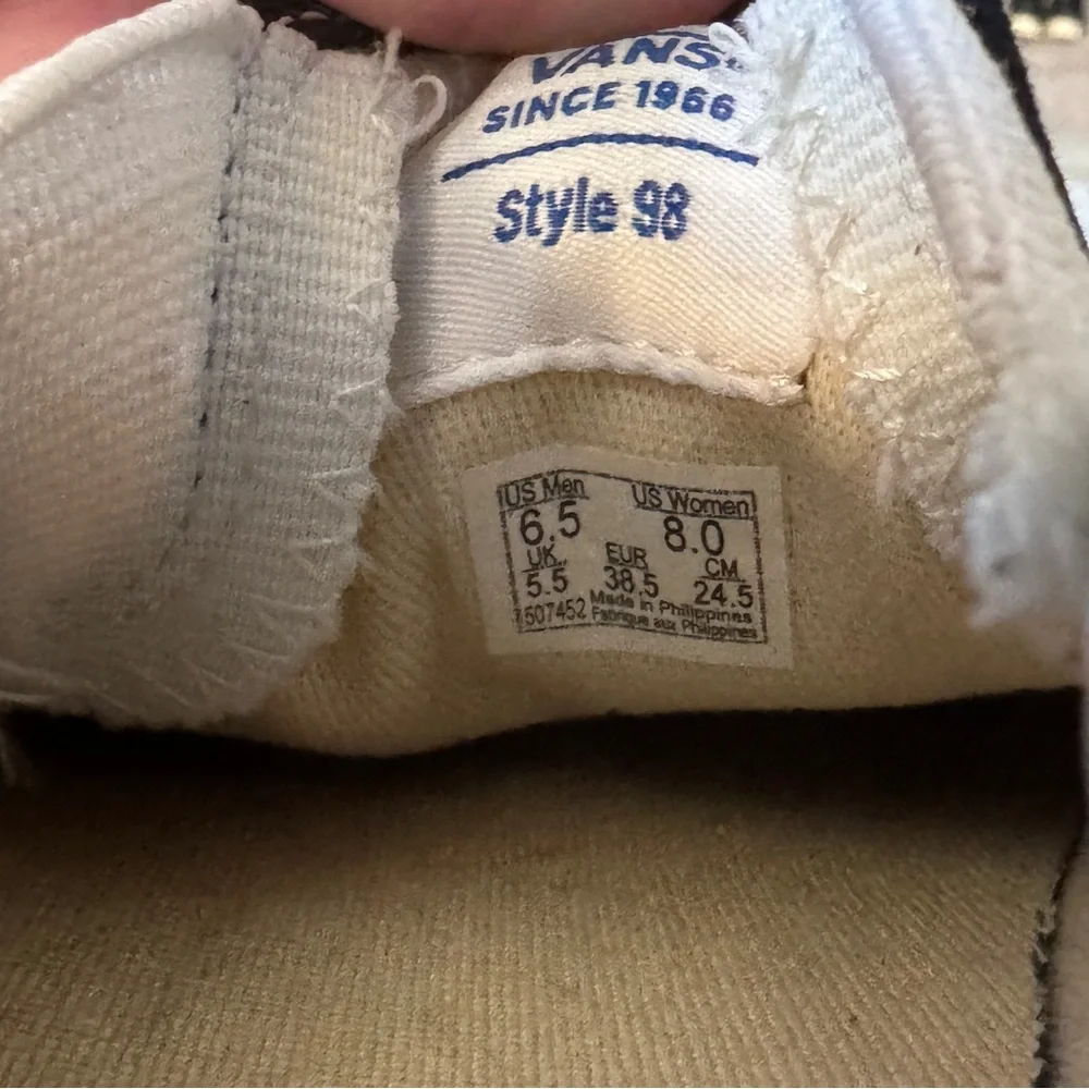 Vans Valentine’s shoes💋 - Picture 7 of 7